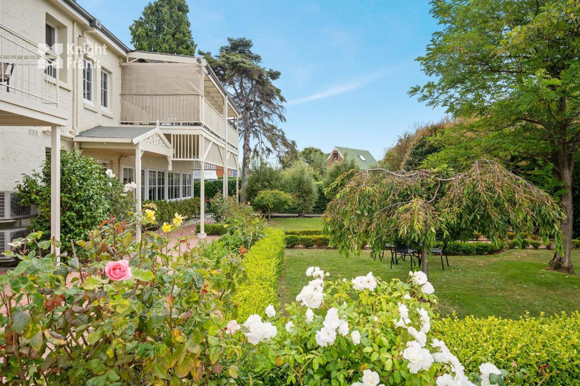호바트 Clydesdale Manor B&B 외부 사진